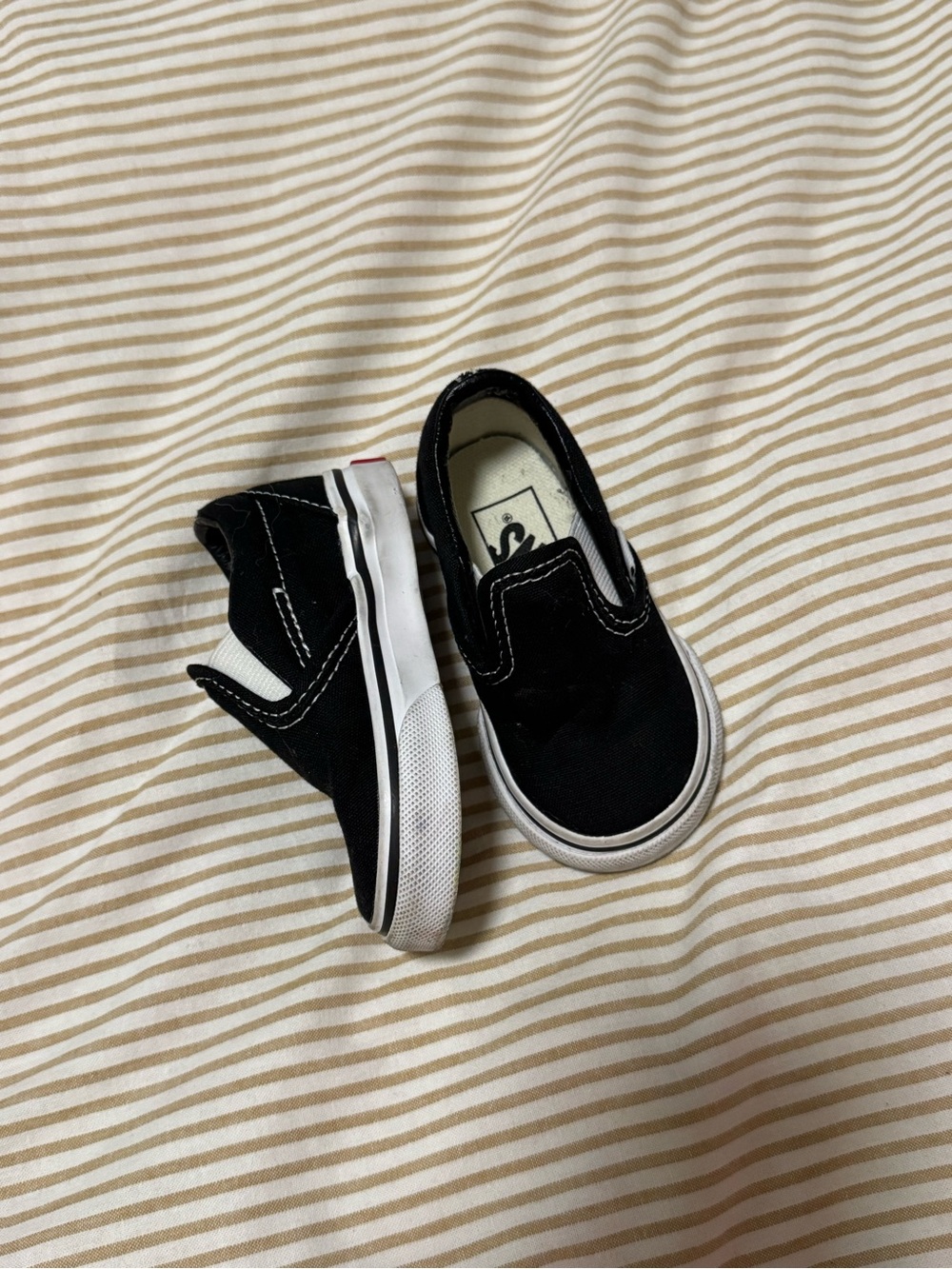 Vans Kids Black & White Classic Slip-On Sneakers